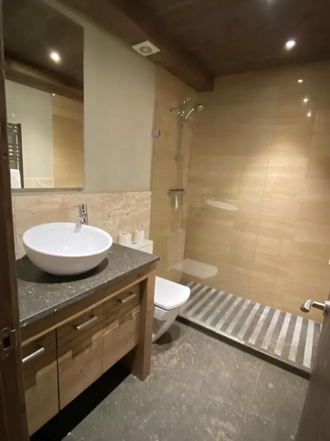 Apartament Gironella Apartment